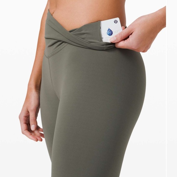 Lululemon Wunder Train Highrise Tight 